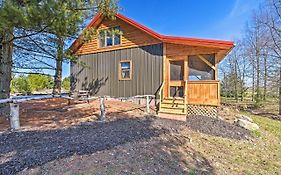 Honey House Cabin - A Quiet Countryside Retreat!