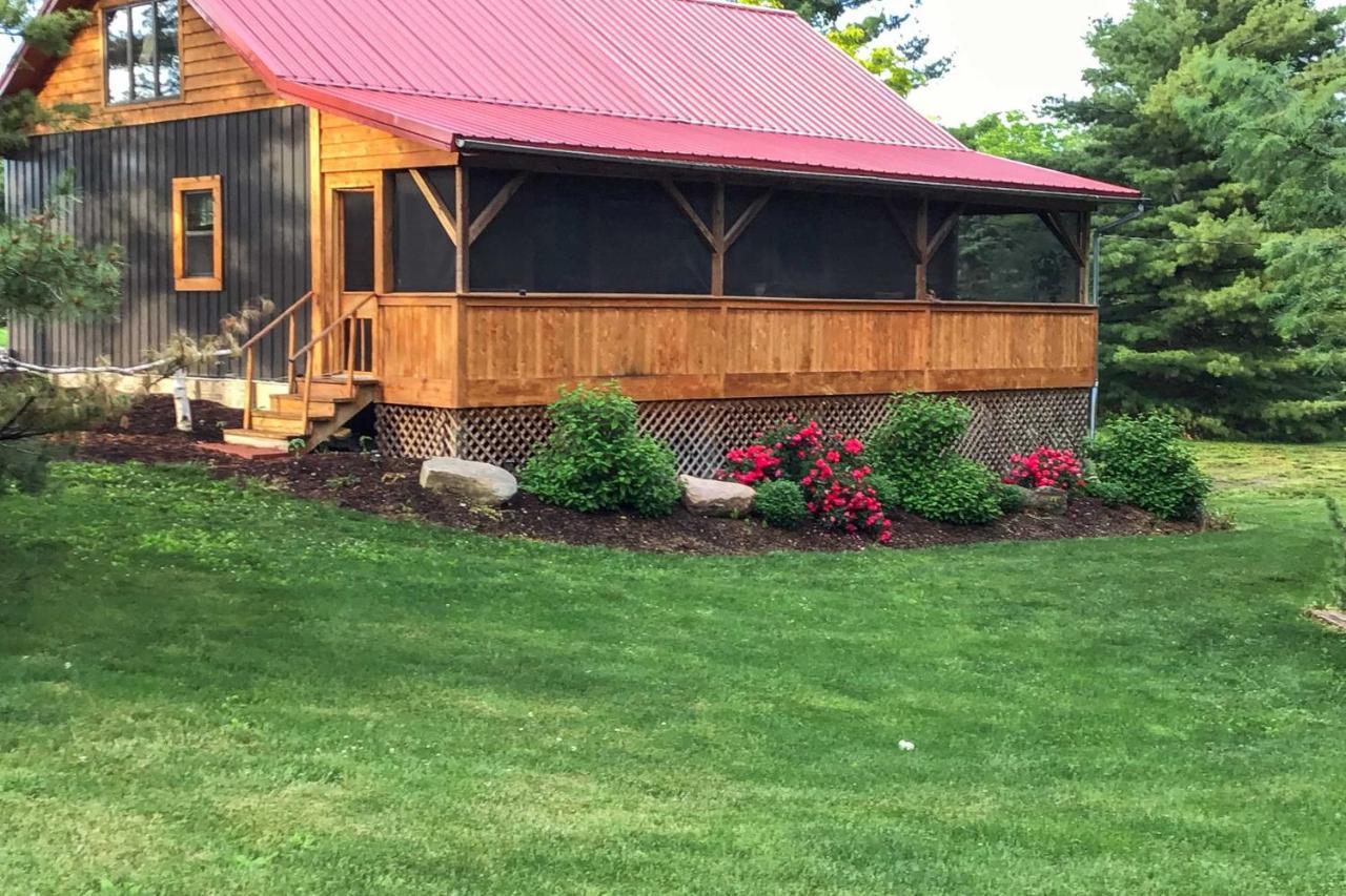 Honey House Cabin - A Quiet Countryside Retreat! Nappanee Exterior photo