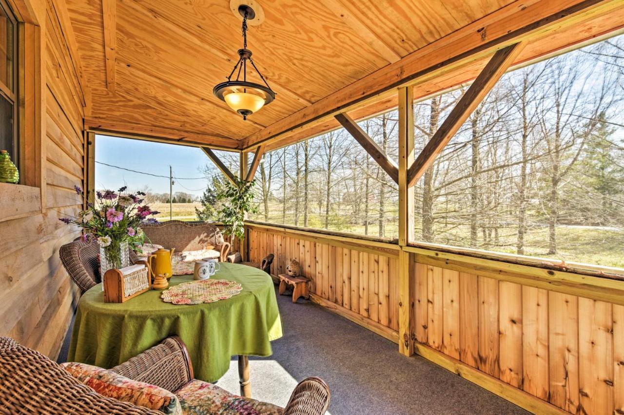 Honey House Cabin - A Quiet Countryside Retreat! Nappanee Exterior photo