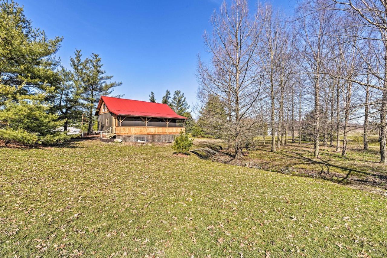 Honey House Cabin - A Quiet Countryside Retreat! Nappanee Exterior photo