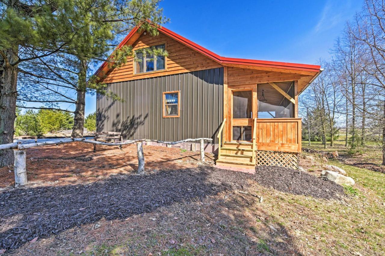 Honey House Cabin - A Quiet Countryside Retreat! Nappanee Exterior photo