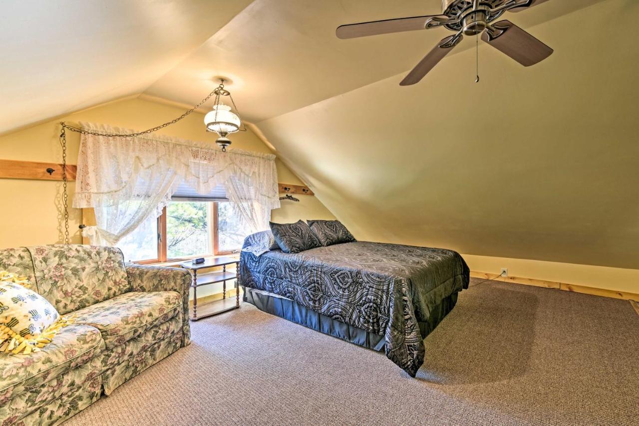 Honey House Cabin - A Quiet Countryside Retreat! Nappanee Exterior photo